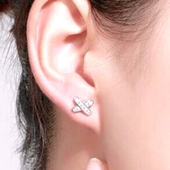 New 925 Silver Sim. Diamond Studs - Picture 3 of 5